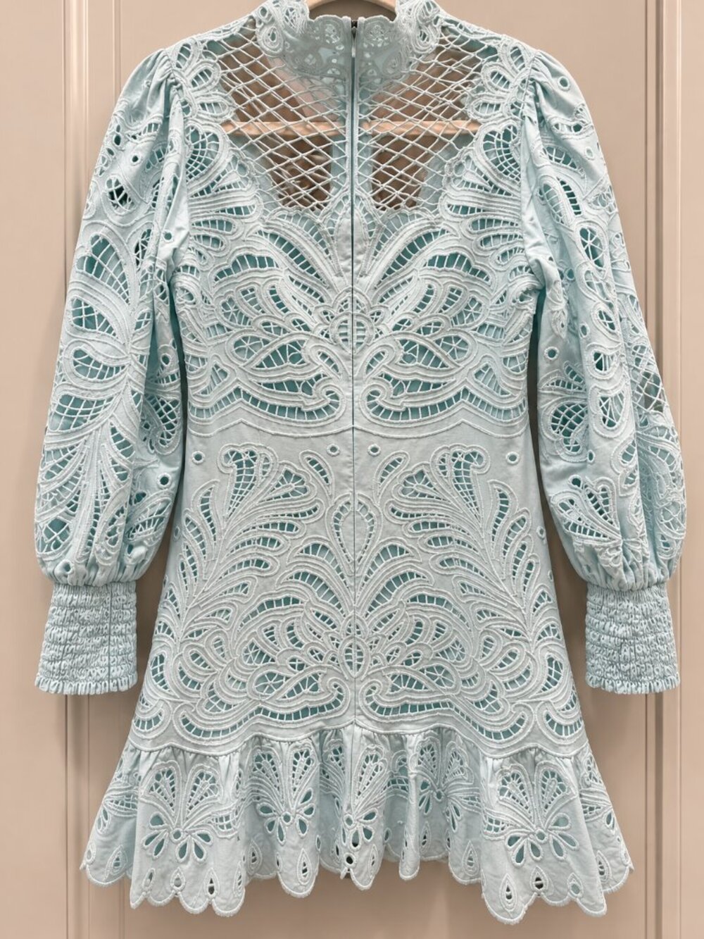 Alice + Olivia Powder Blue Lace Eyelet Mini Dress Size 8 NWT $595 - Picture 2 of 3